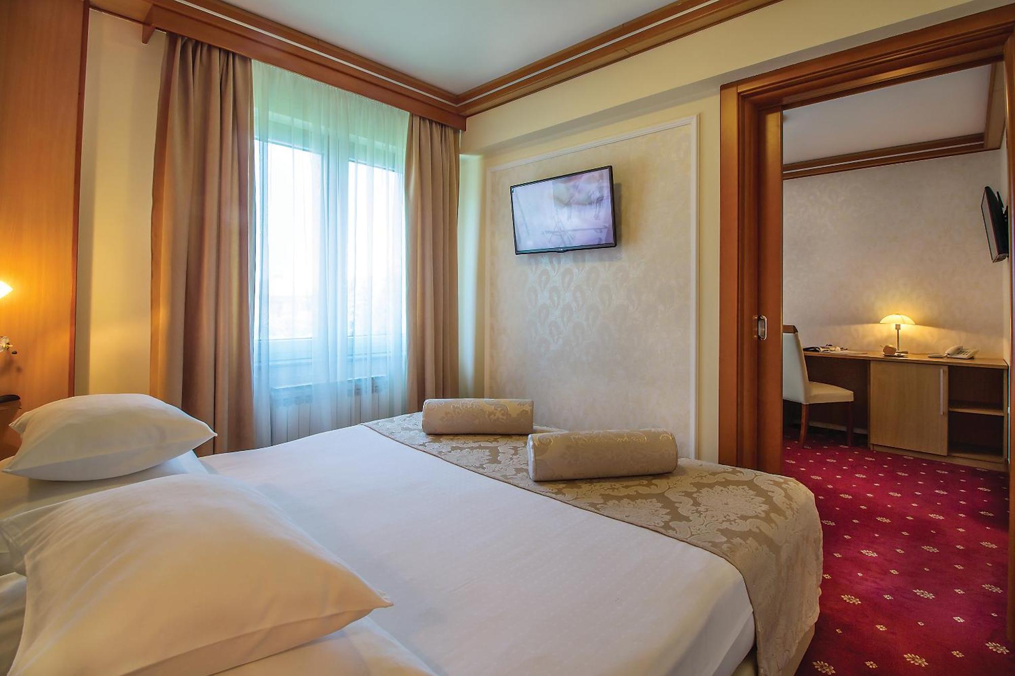 Hotel Cezar Banja Luka Luaran gambar
