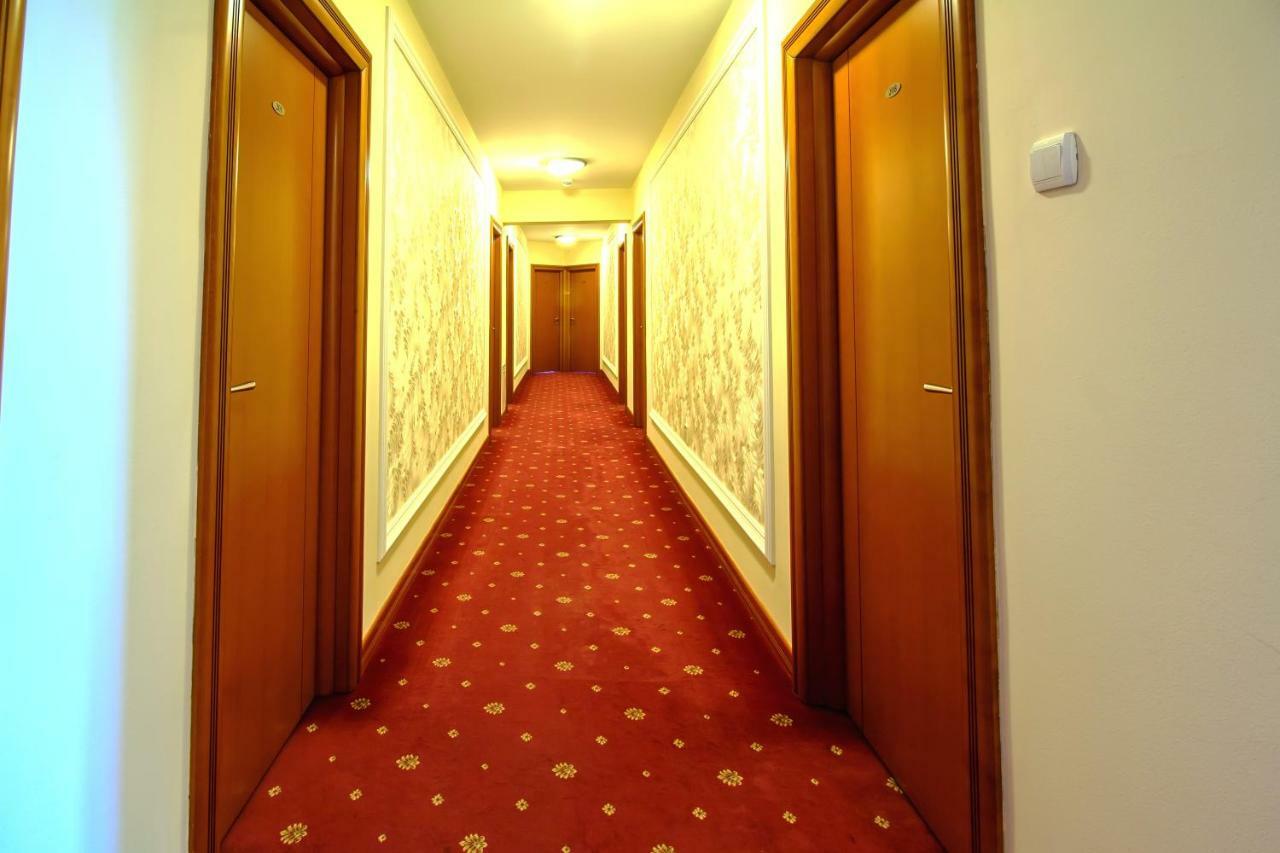 Hotel Cezar Banja Luka Luaran gambar